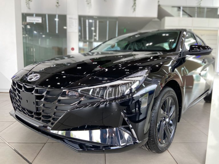 gia xe hyundai elantra tai nghe an