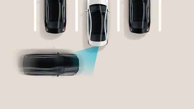 Hỗ trợ phòng tránh va chạm khi lùi xe (RCCA)