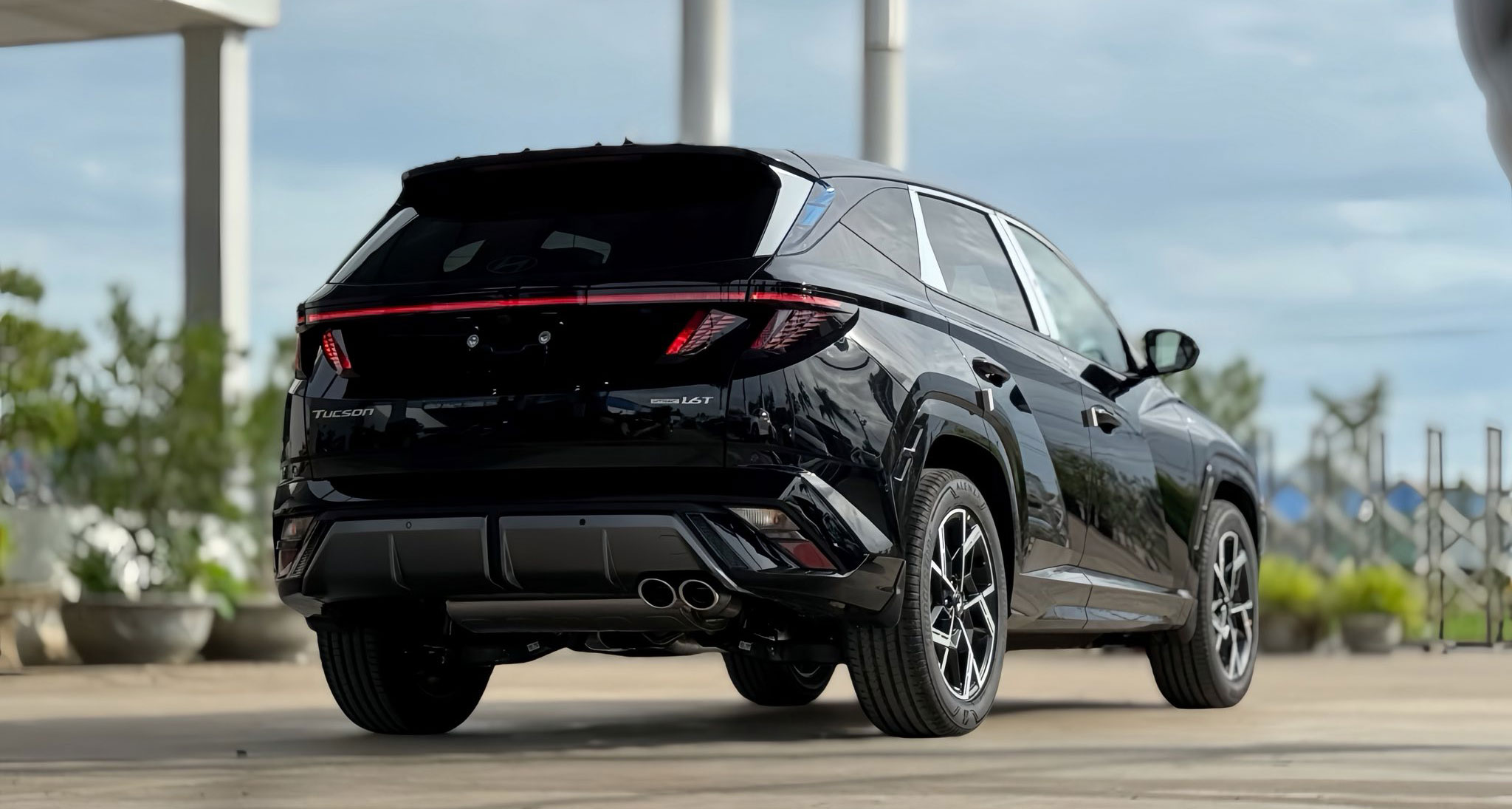 Đuôi xe thể thao hiện đại