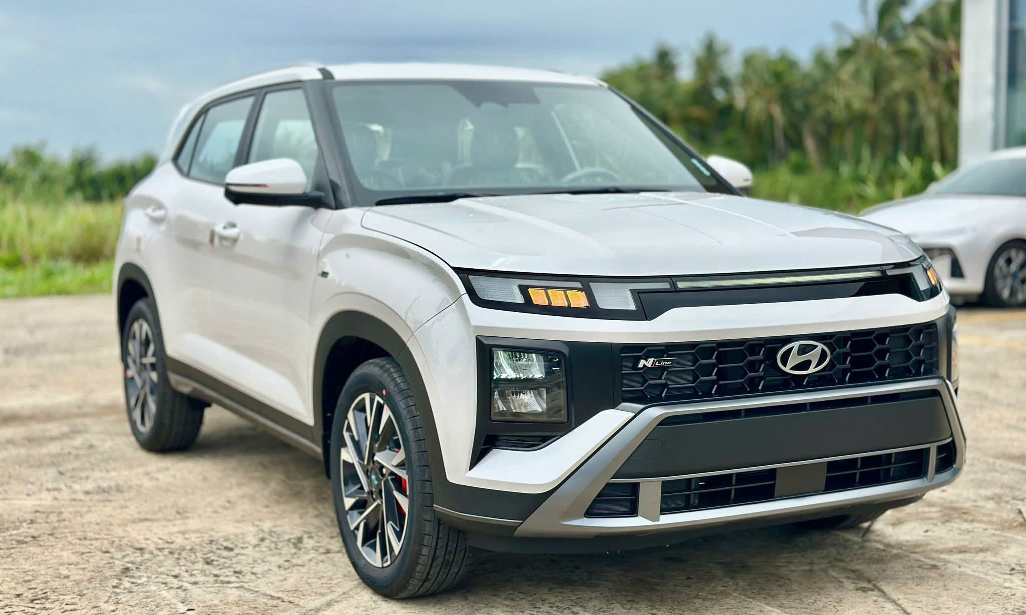 Lưới tản nhiệt Parametric Black Chrome cá tính