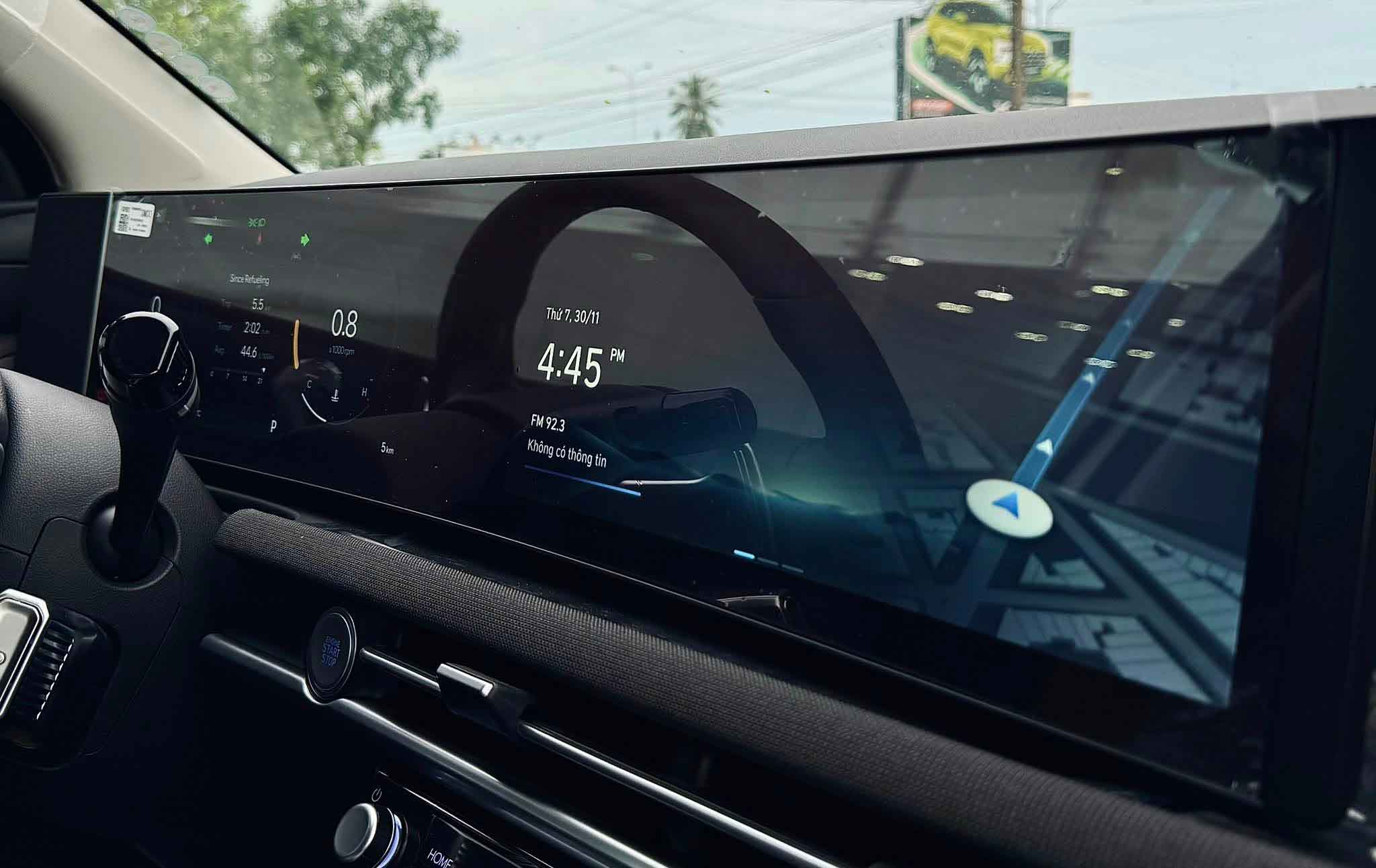 Công nghệ màn hình kép 12.3 inch