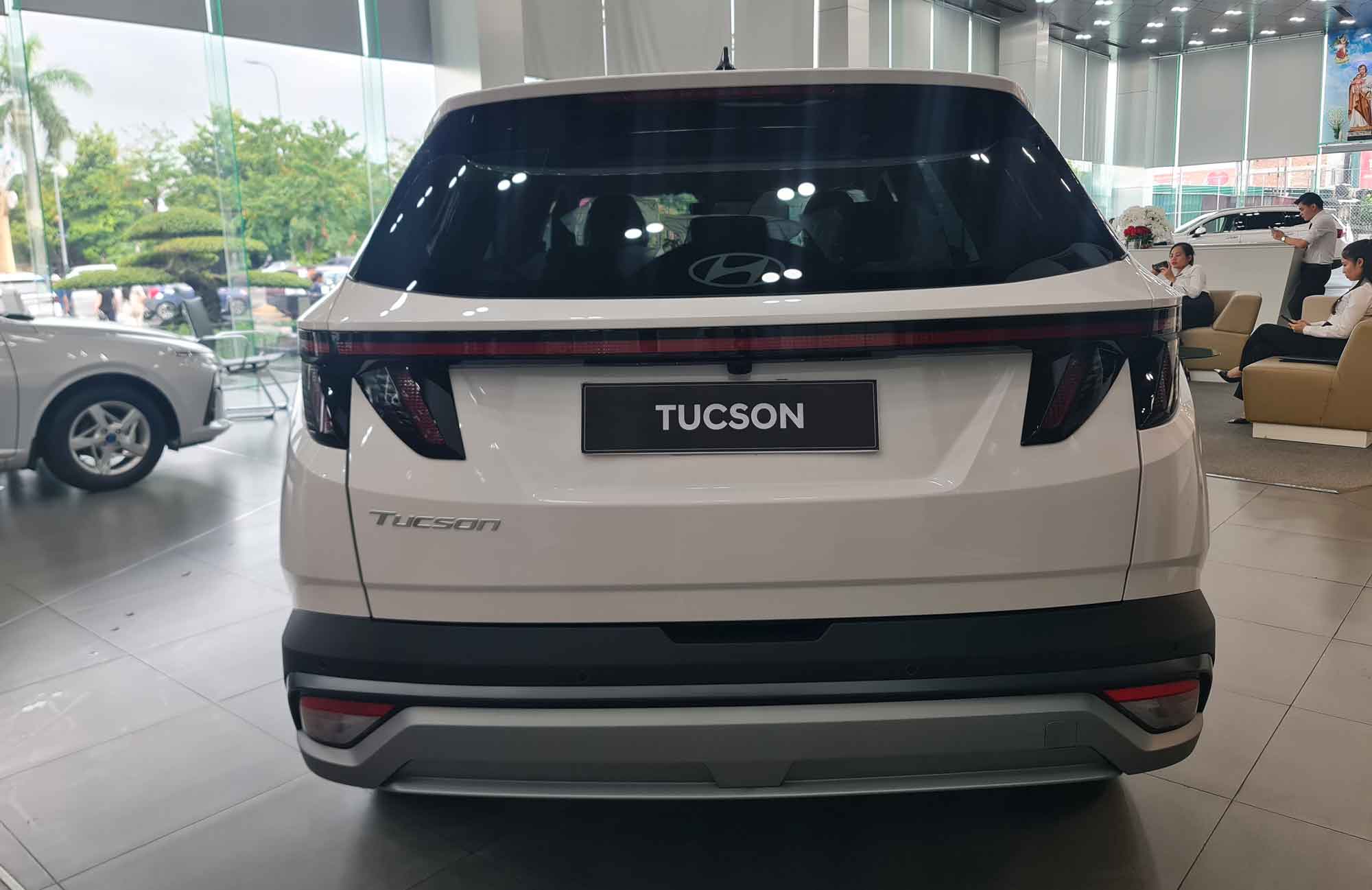 Đuôi xe Hyundai Tucson 2.0 Đặc biệt