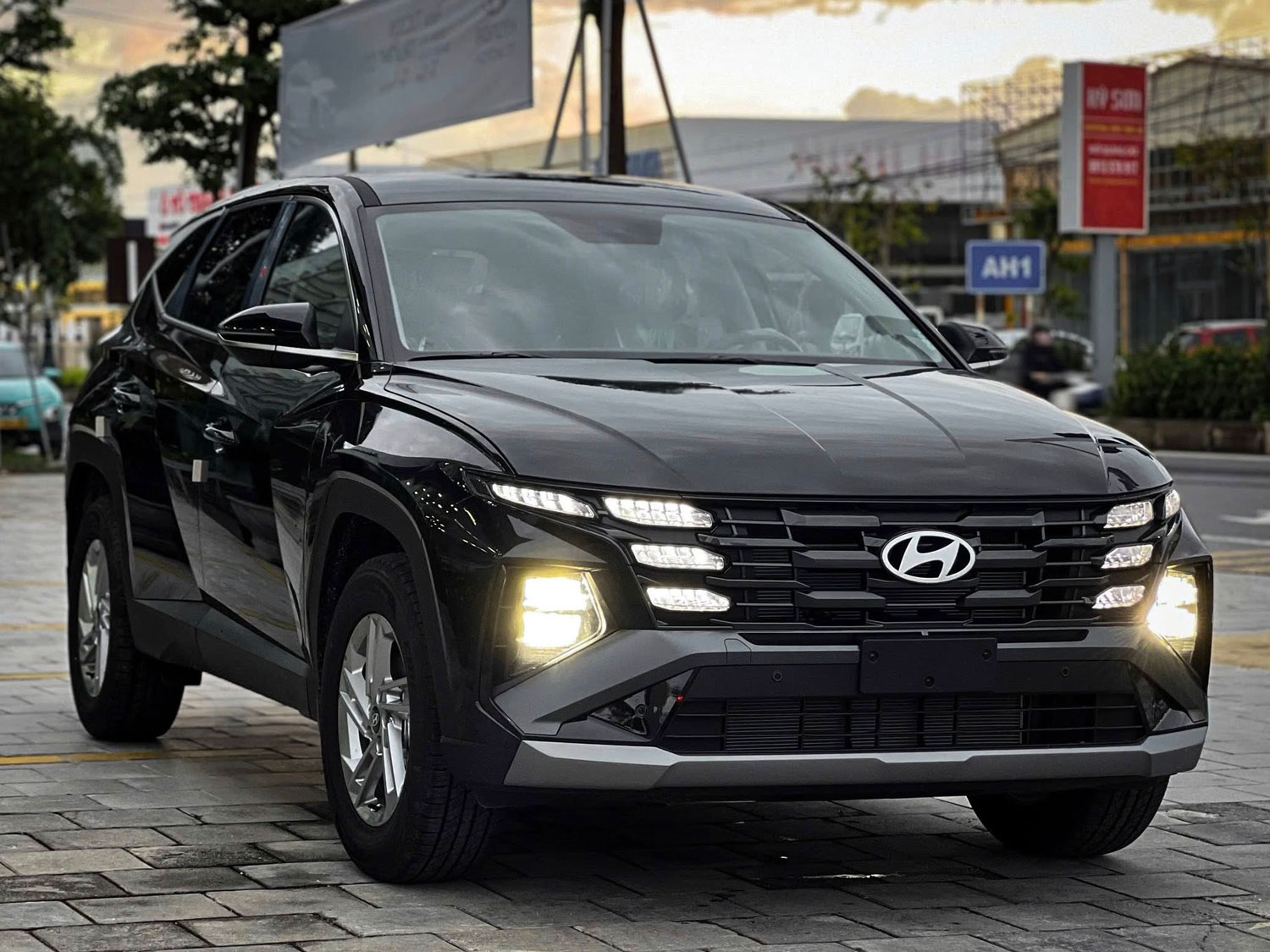 Hyundai Tucson 2.0 AT Tiêu chuẩn